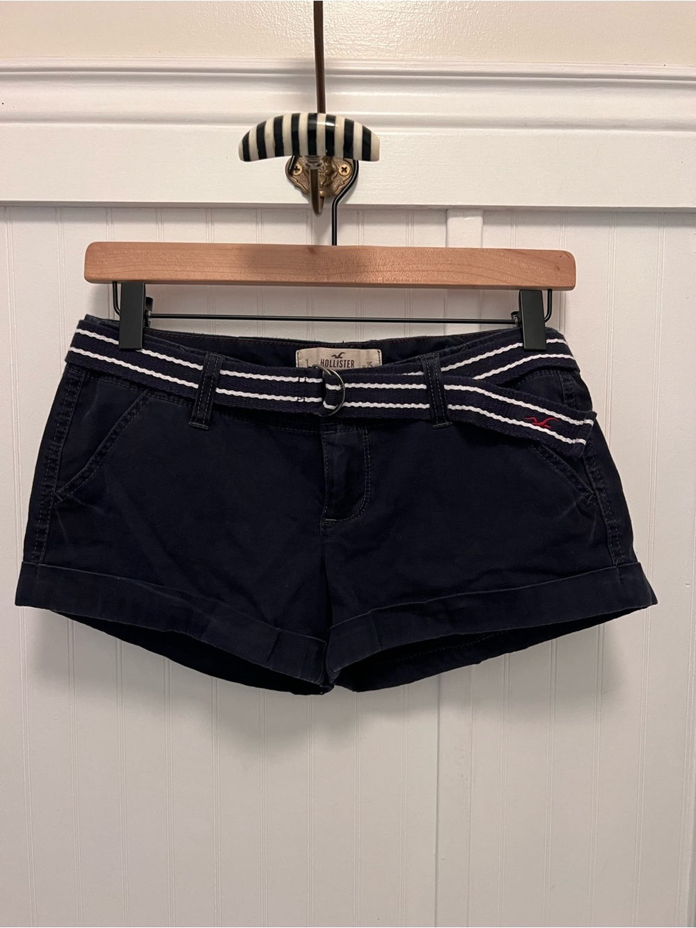 Hollister Y2K Low Rise Shorts with Belt Size 25